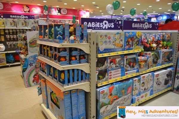 Last Minute Gift Shopping at Toys R Us Robinsons Galleria | Hey, Miss Adventures!